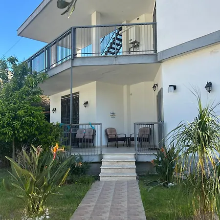 Mia Mondello, 200m To Beach, Private Parking Villa