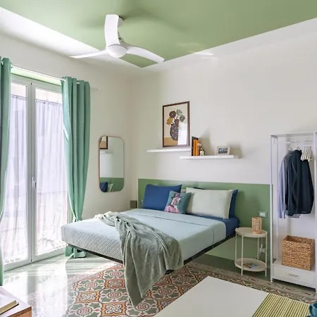 Flowery Floor & Apartment