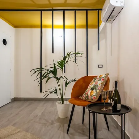 In The Center, Politeama District ! Apartment Palermo