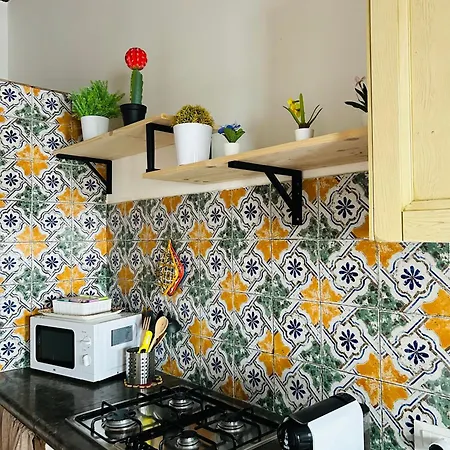Sikelia Bed & Breakfast *