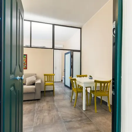 Palazzo Falcone Apartment *
