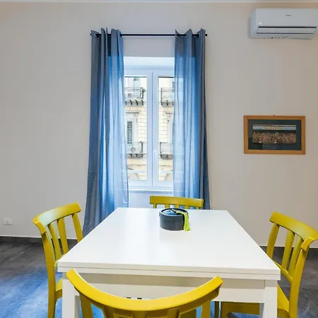 Palazzo Falcone Apartment