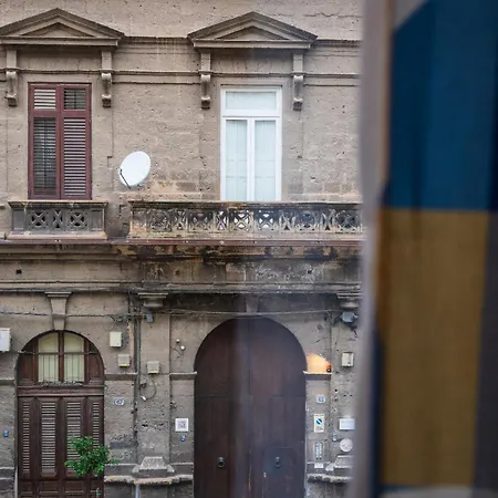 Palazzo Falcone Apartment