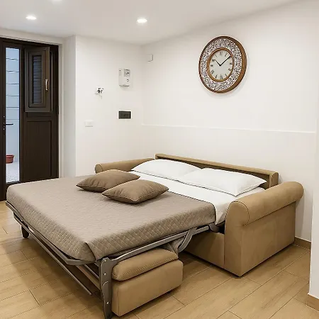 Kalos Apartment