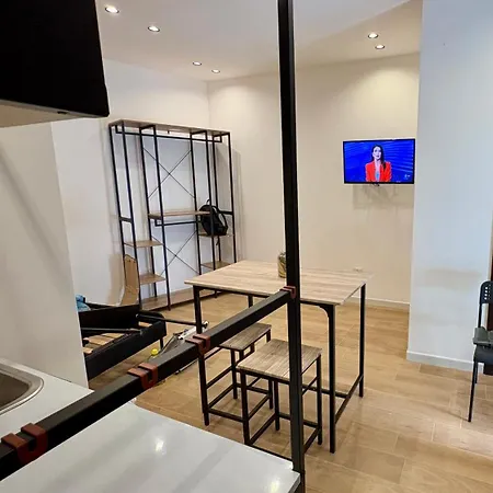 Lambert's House Apartment *