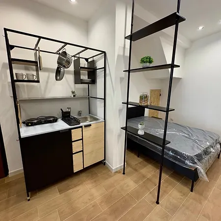 Lambert's House Apartment *