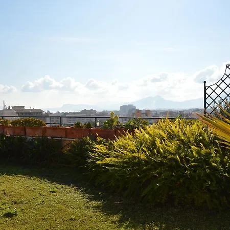 Con Vista Apartment *