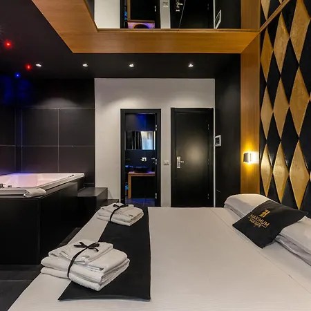Alojamento de Acomodação e Pequeno-almoço Maximum Hub Suite&spa