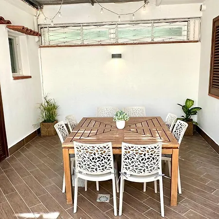 Holiday home A Due Passi Dal Mare Mondello Addaura Con Terrazzo Palermo