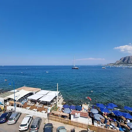Emilia Mondello Emily Con Vista Sul Mare *