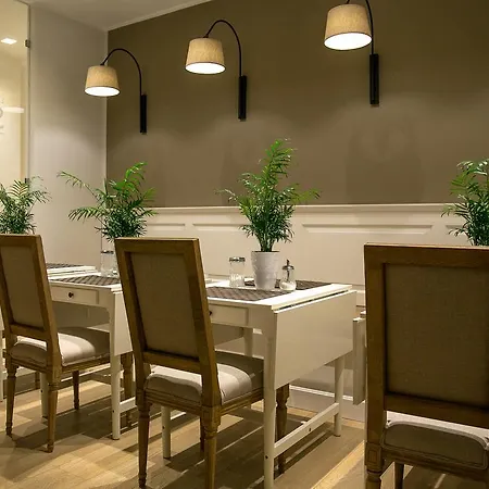 136 Bed & Breakfast Palermo