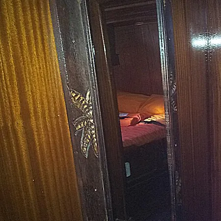 Hotel en barco Osman Aga *