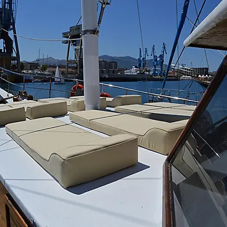 Osman Aga Hotel en barco