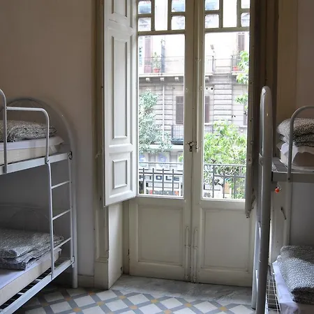 Hostal On The Way