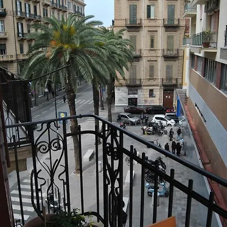 Hostal On The Way Palermo