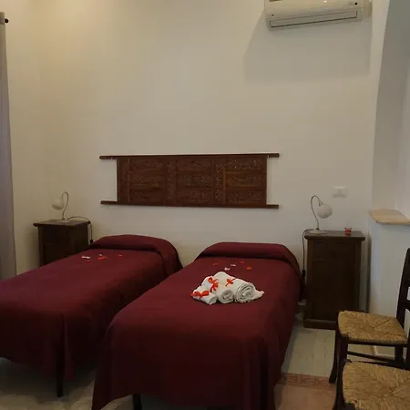 La Casa Dei Limoni Bed & Breakfast 2*