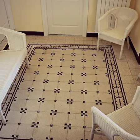 Couette-café Palazzo Corvino 3*