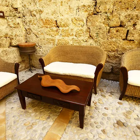 Bed and breakfast Khalisah 2*