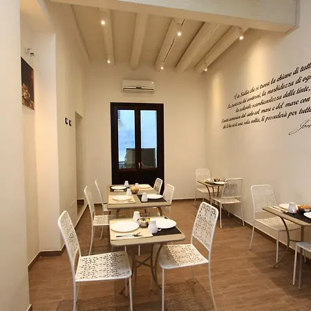 Bed & Breakfast Teatro Del Sole 3*