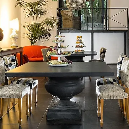 Il Giardino Di Ballaro Boutique