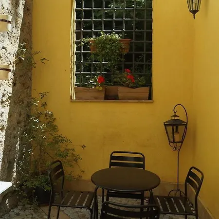 Khalisah Bed and breakfast 2*