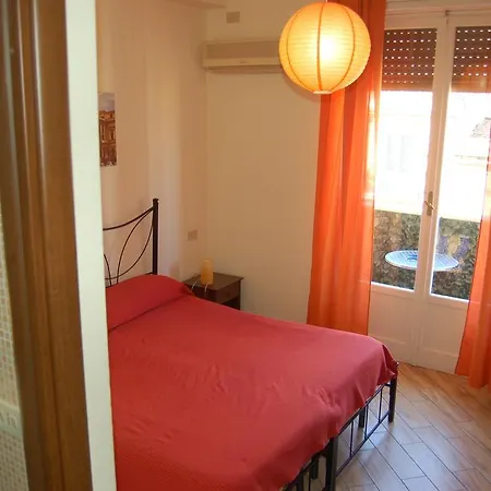 Pensión Antadia 3*