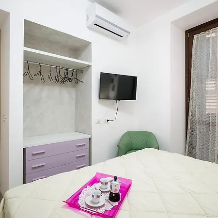 Casa Petra Ai Quattro Canti Apartment