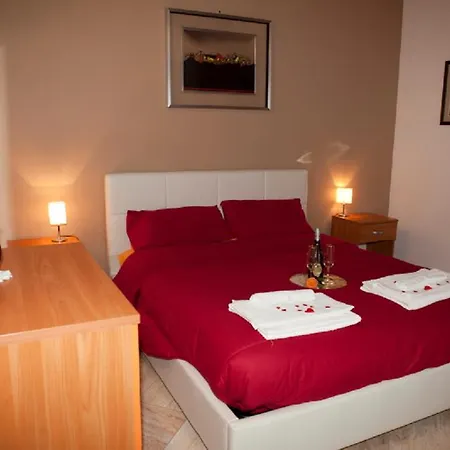 Holiday home Casa Vacanze Volturno 16