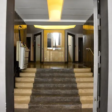Casa de hóspedes My Way - - Palazzo San Matteo *