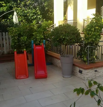 Nyaraló Pinella *