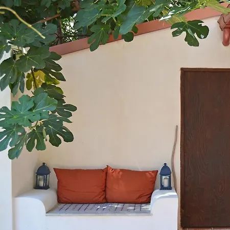 Bed&book Giusino Bed & Breakfast