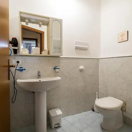 Bed & Breakfast Addauru 5*