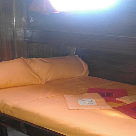 Hotel en barco Osman Aga