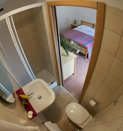 Castiglia Guest house 2*