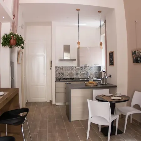 Bagnasco 18 Suite&terrace 게스트하우스 팔레르모