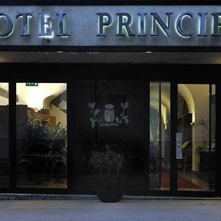 普林奇比迪维拉弗兰卡酒店 酒店