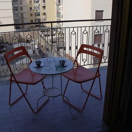 A Tre Passi Dal Centro