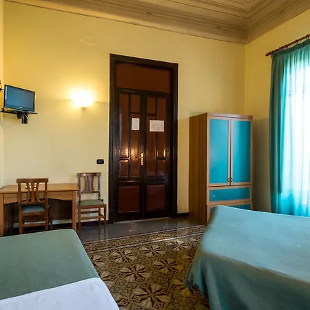 Italia 2*