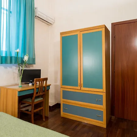 Italia Hotell 2*
