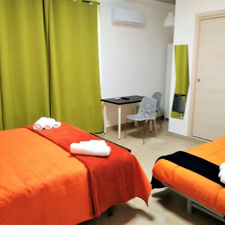 Into Palermo Rooms Bed & Breakfast 3*