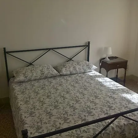 Marchese Ugo Bed and breakfast *
