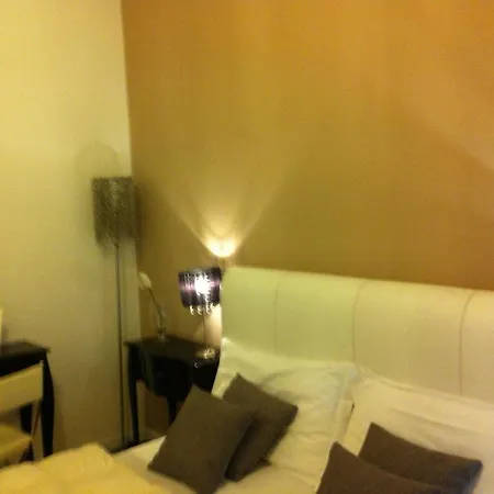 Alojamento de Acomodação e Pequeno-almoço B&B Notarbartolo 3*