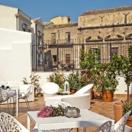 فندق مبيت وإفطار Il Giardino Di Ballaro Boutique 3*