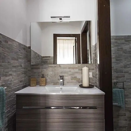 Casa Nostra 2*