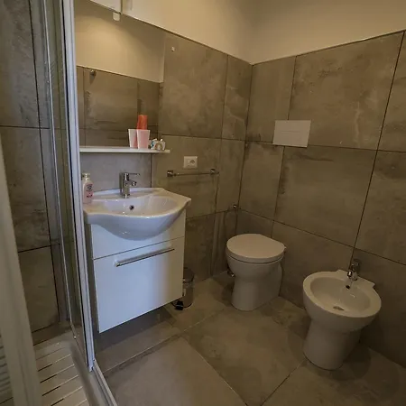 Ai Lattarini House B&B 2*