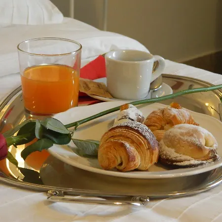 La Finestra Sul Massimo Bed & Breakfast