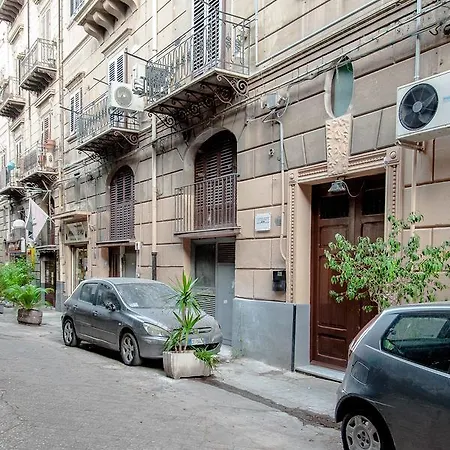Bed & Breakfast L'opera Buffa Palermo