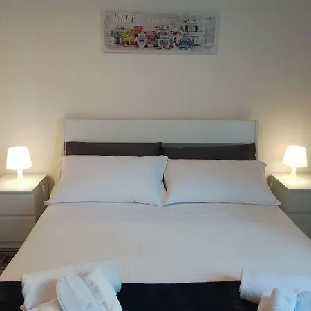 Bed & Breakfast La Finestra Sul Massimo 2*