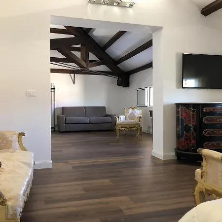 Liberty Luxury Guest house *