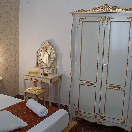 Guest house Gallery 2*